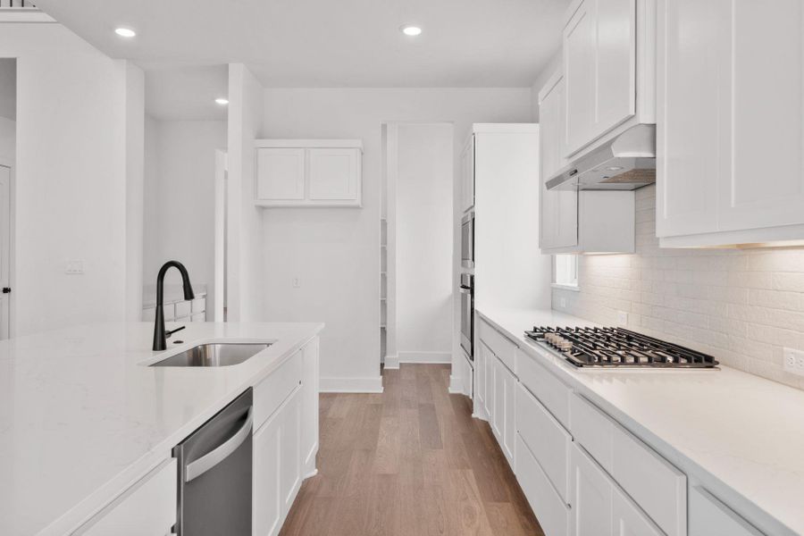 Stunning finishes in Light & Bright Kitchen