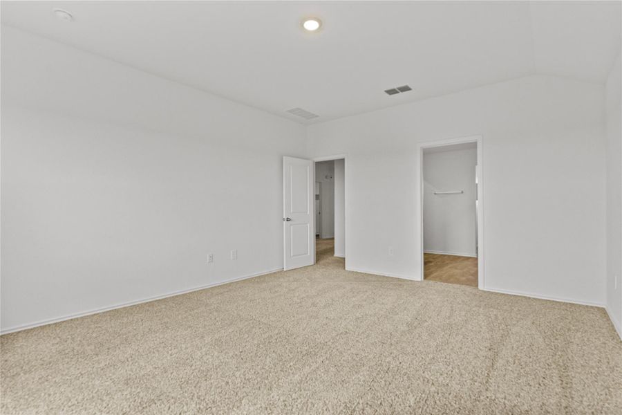 Spacious, unfurnished interior of a new home in Palomino, Manor (Image 28).