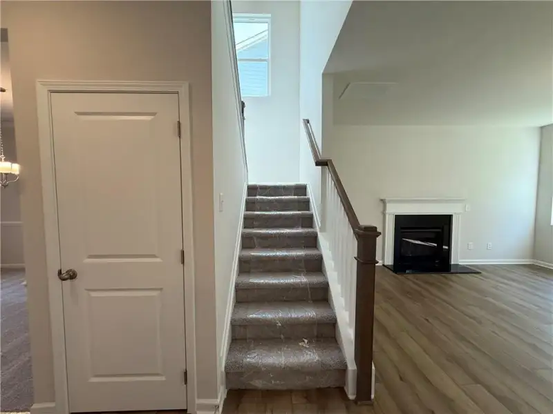 Spacious, unfurnished interior of a new home in Falls Creek, Flowery Branch (Image 10). Spacious, unfurnished interior of a new home in Falls Creek, Flowery Branch (Image 10).