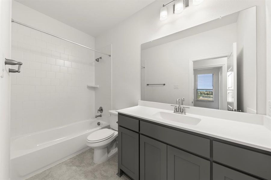 16. 2527 Huxley - 2ND Bath 16. 2527 Huxley - 2ND Bath