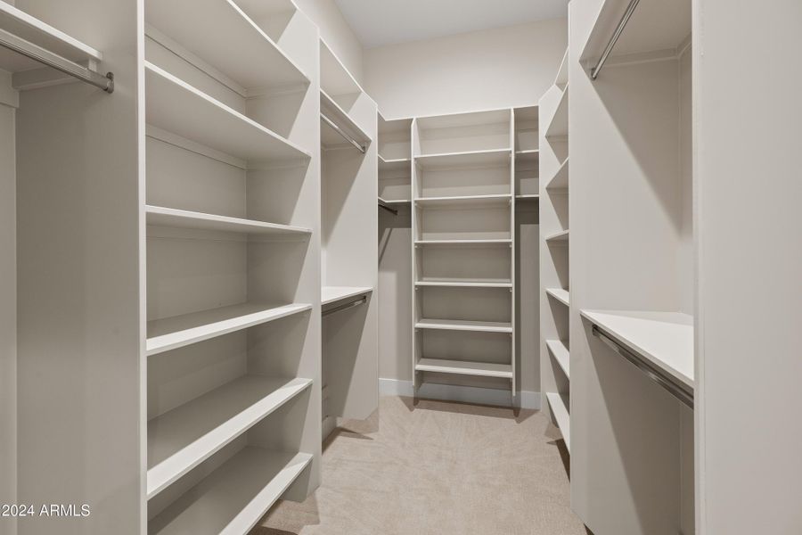 Large Walkin Closet