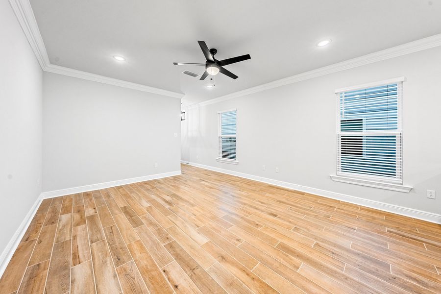 Spacious, unfurnished interior of a new home in Crescent and Symphony at Hammock Bay, Freeport (Image 11). Spacious, unfurnished interior of a new home in Crescent and Symphony at Hammock Bay, Freeport (Image 11).