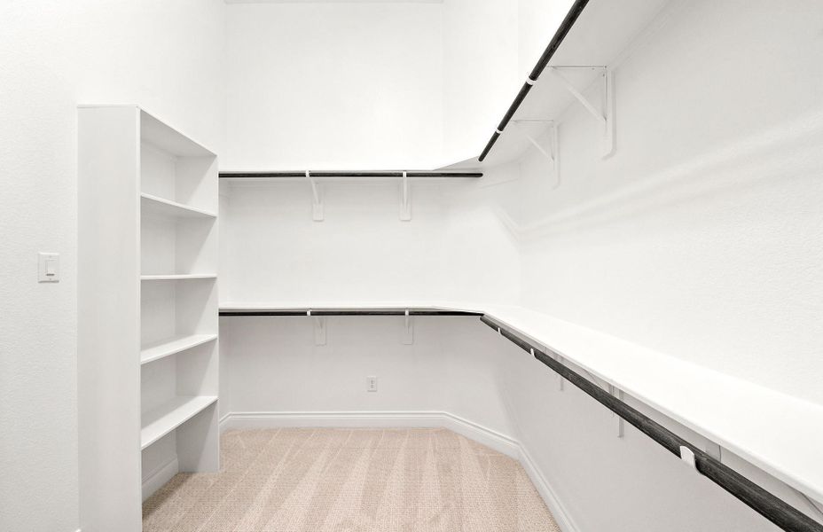 Spacious, unfurnished interior of a new home in Bridgeland 60′, Cypress (Image 25).