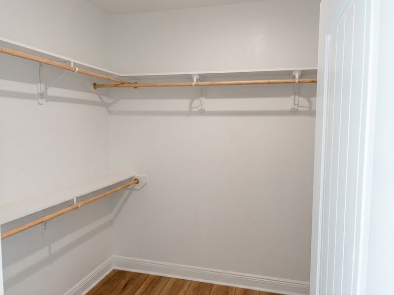 Spacious, unfurnished interior of a new home in Young Oaks, Crestview (Image 16).