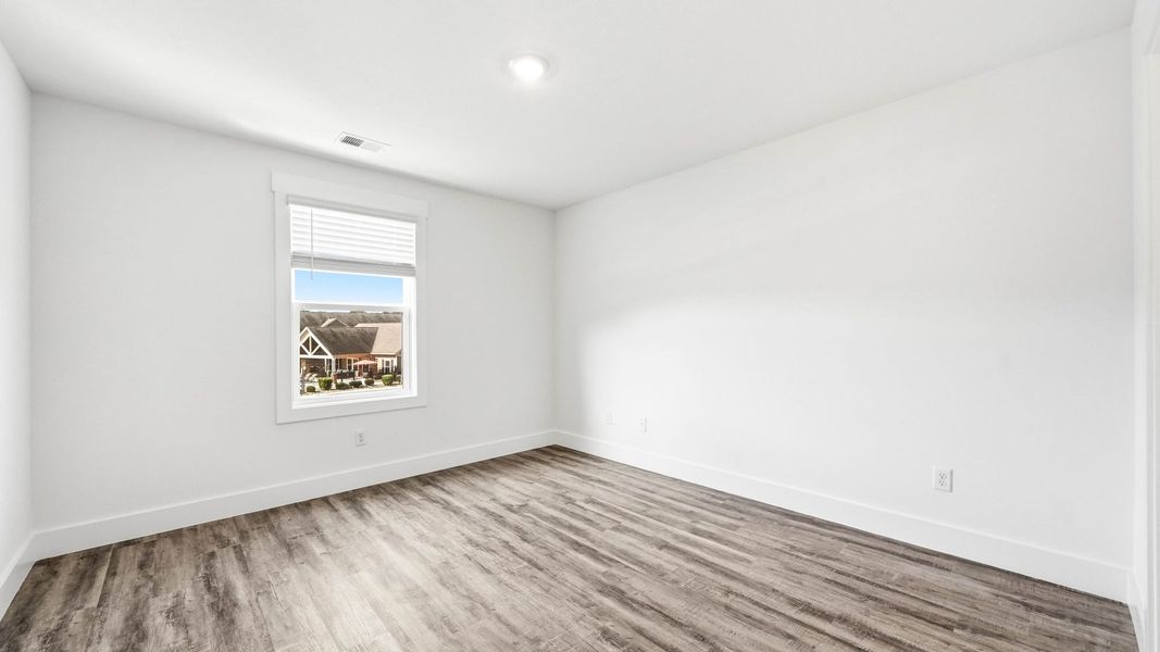 Spacious, unfurnished interior of a new home in The Arbor Townhomes, Kingsport (Image 23).