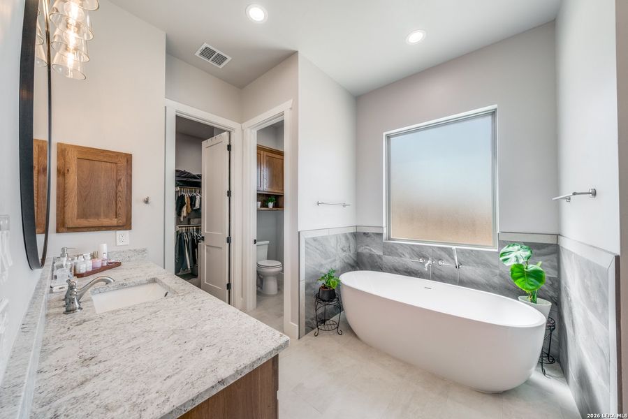 Furnished interior view inside a new home in , La Vernia (Image 13).