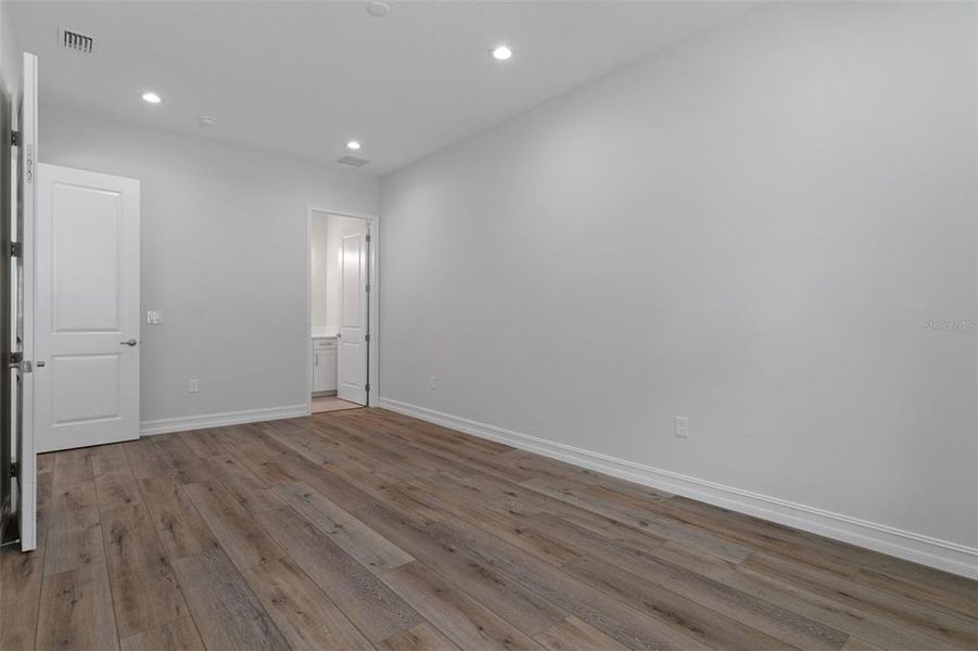 Spacious, unfurnished interior of a new home in Southern Hills Plantation, Brooksville (Image 34). Spacious, unfurnished interior of a new home in Southern Hills Plantation, Brooksville (Image 34).
