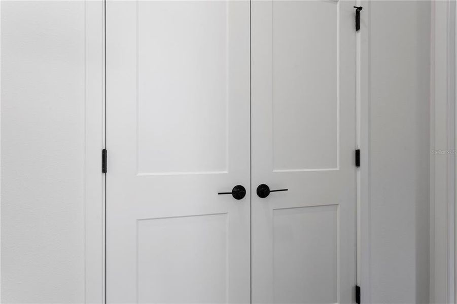 Close-up of interior finishes inside a home in Kirkland Farms, Alachua (Image 16).