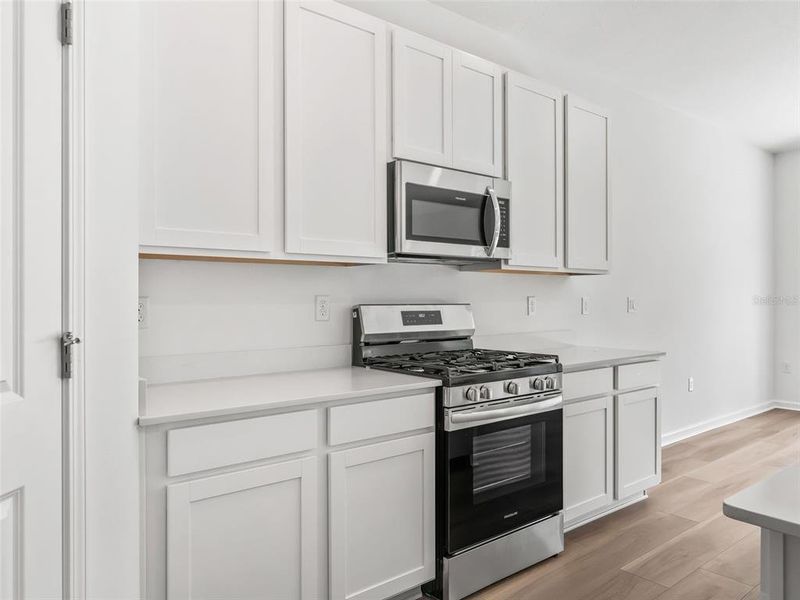 Furnished interior view inside a new home in Juliette Falls, Dunnellon (Image 14).