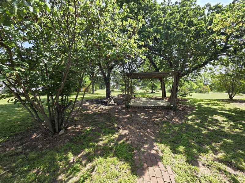 Natural landscape and outdoor views near in Brownwood (Image 20). Natural landscape and outdoor views near in Brownwood (Image 20).