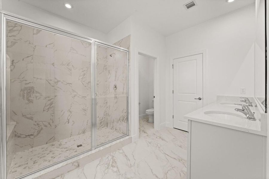 US_SEF_AQUA_LOT 144_owners bath 2