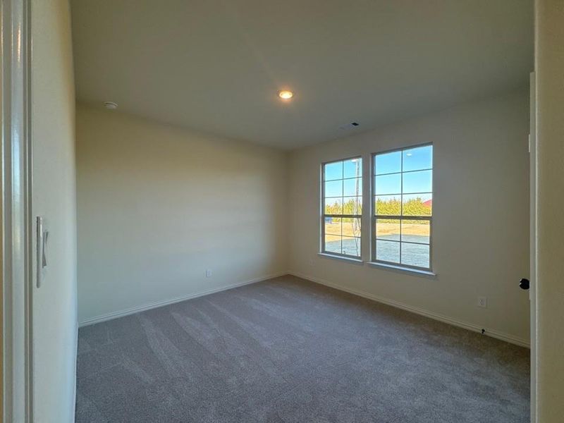 Spacious, unfurnished interior of a new home in Terra Escalante, Blue Ridge (Image 10).