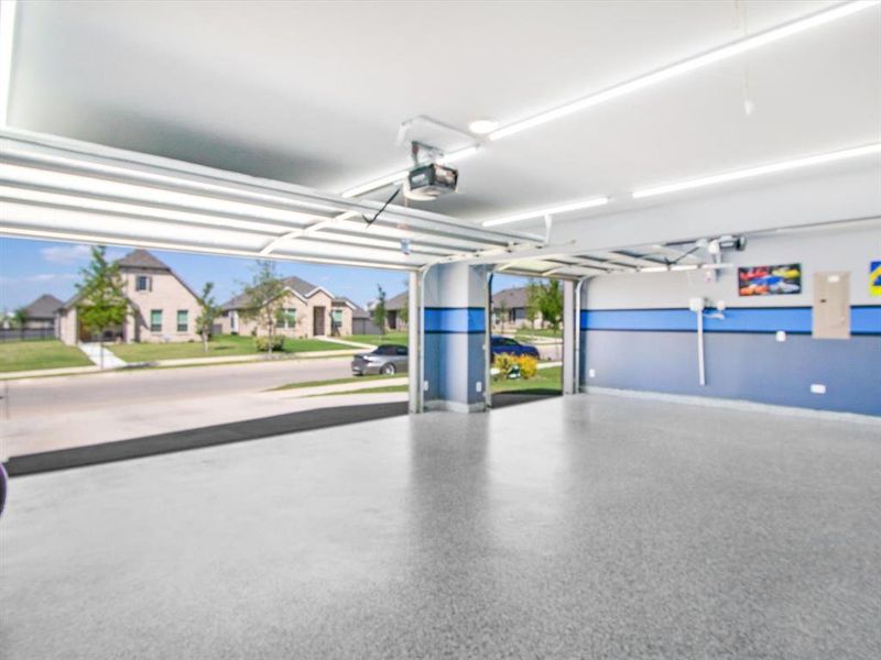 Community amenities in , Venus (Image 21).