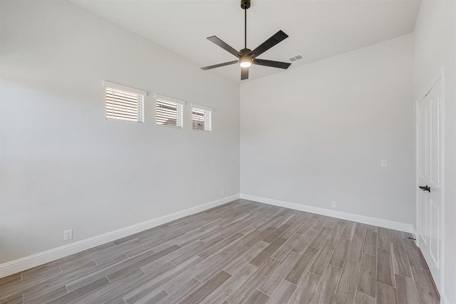 Spacious, unfurnished interior of a new home in Devonshire Classic 60-65, Forney (Image 22).