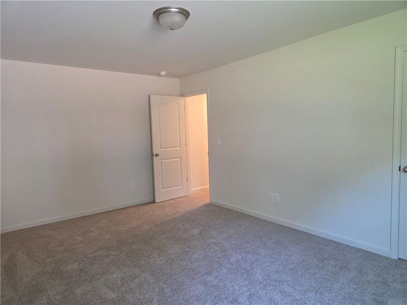 Spacious, unfurnished interior of a new home in River Meadows, Bethlehem (Image 15).