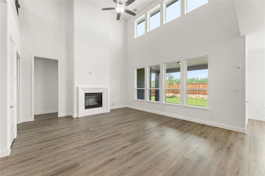 Spacious, unfurnished interior of a new home in Milrany Ranch, Melissa (Image 23). Spacious, unfurnished interior of a new home in Milrany Ranch, Melissa (Image 23).