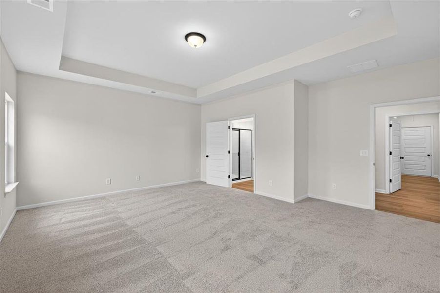 Spacious, unfurnished interior of a new home in Jones Ridge, Dallas (Image 33).