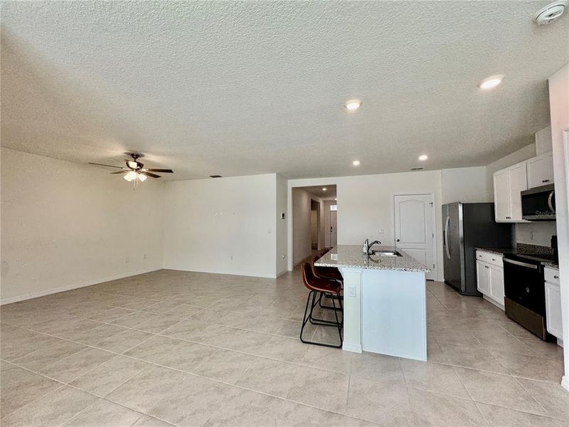 Furnished interior view inside a new home in Eden Hills, Lake Alfred (Image 7).