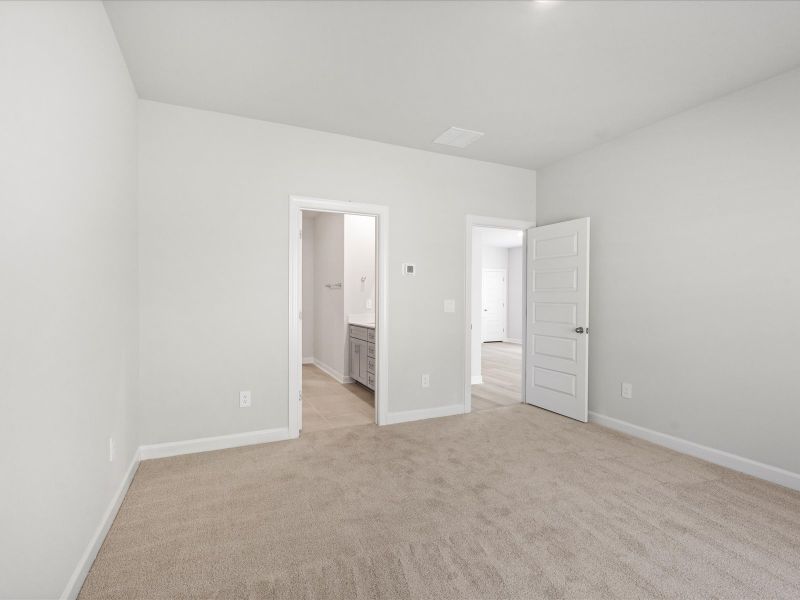 Spacious, unfurnished interior of a new home in Cedar Shoals – Heritage Collection, Piedmont (Image 10).