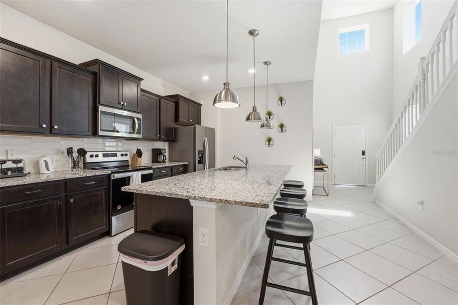 Furnished interior view inside a new home in , Clermont (Image 44).