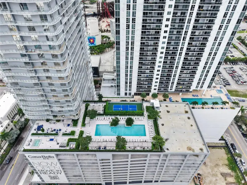 Condo located in Miami, FL showcasing its design and architecture (Image 36).