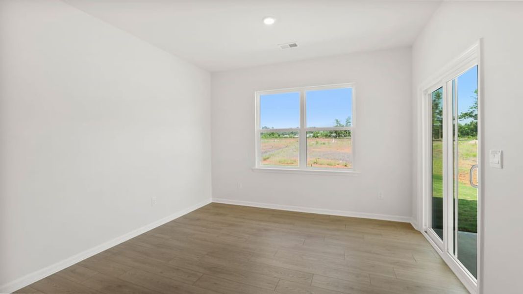 Spacious, unfurnished interior of a new home in Foxbank, Gray Court (Image 25).