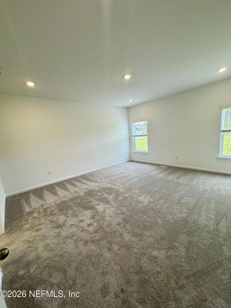Spacious, unfurnished interior of a new home in Hyland Trail, Green Cove Springs (Image 26).