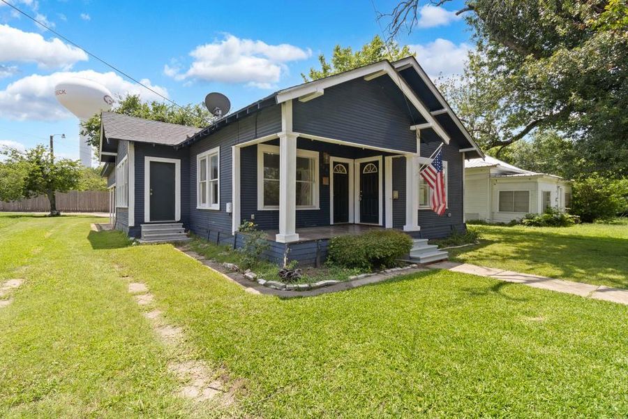 Front exterior of a new home in , Groesbeck, TX, highlighting curb appeal (Image 1). Front exterior of a new home in , Groesbeck, TX, highlighting curb appeal (Image 1).