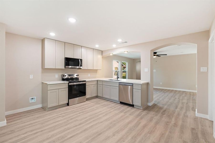 Furnished interior view inside a new home in , Wilmer (Image 6).
