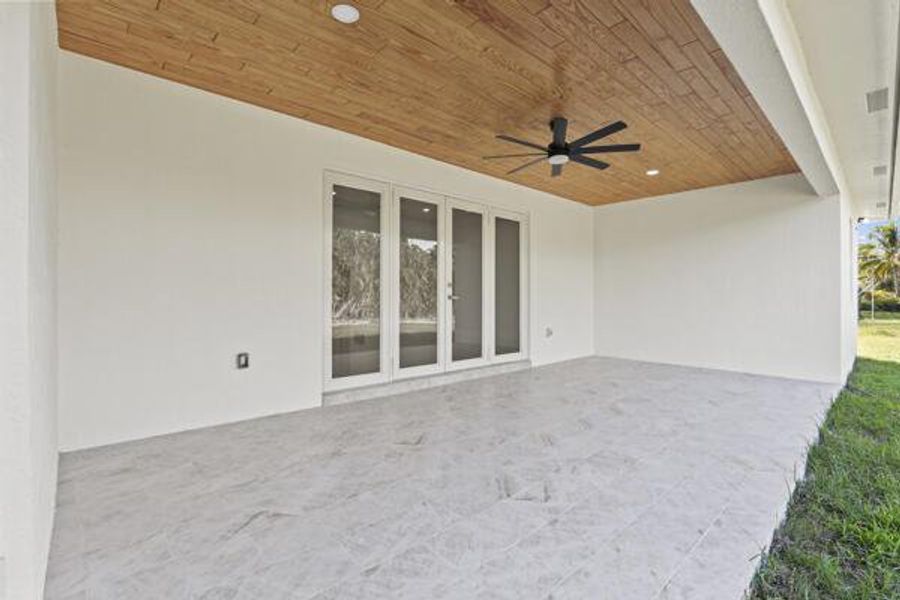 Exterior details and patio area of a home in , Loxahatchee (Image 28).