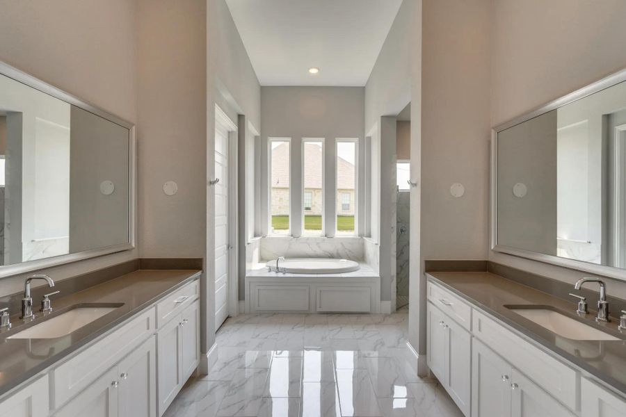 The Maxwell A Owner's Suite Bathroom