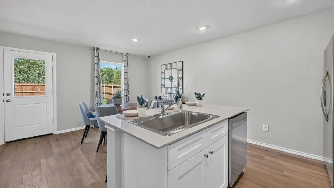 Furnished interior view inside a new home in Sunnycreek, Crowley (Image 8).