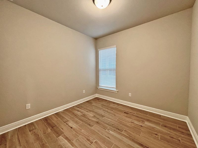 Spacious, unfurnished interior of a new home in Natureview, Freeport (Image 21).