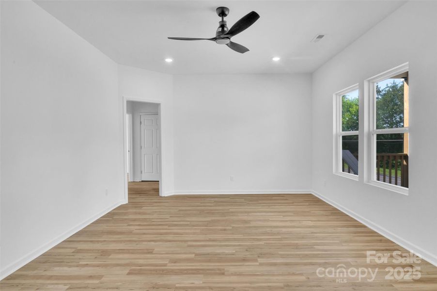 Spacious, unfurnished interior of a new home in , Chester (Image 7).