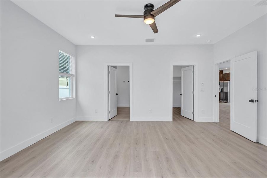 Spacious, unfurnished interior of a new home in , St. Petersburg (Image 21). Spacious, unfurnished interior of a new home in , St. Petersburg (Image 21).