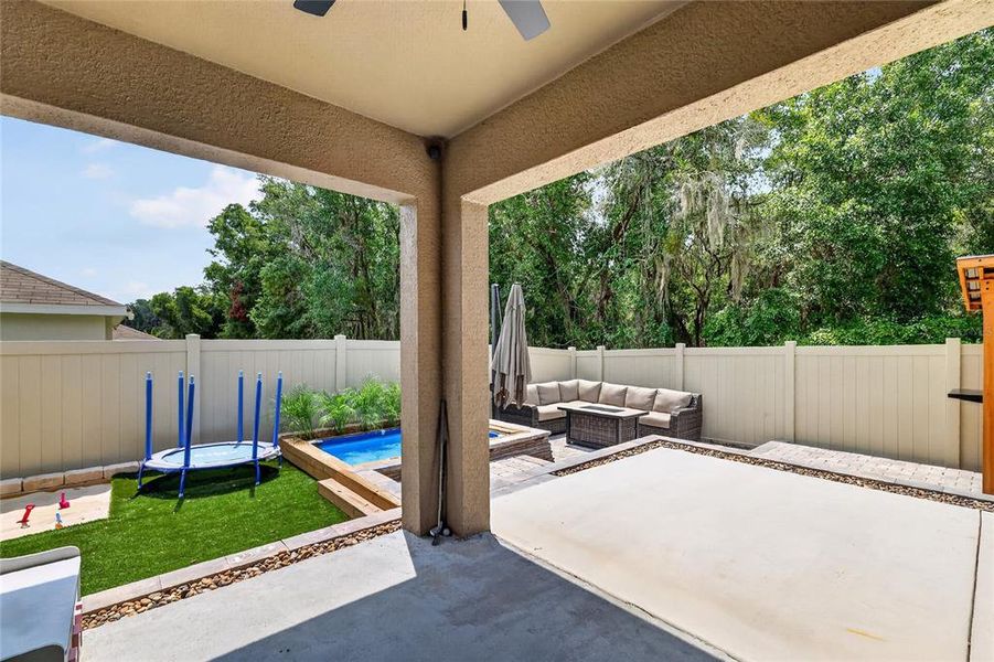 Exterior details and patio area of a home in Sunset Hills, Summerfield (Image 4).