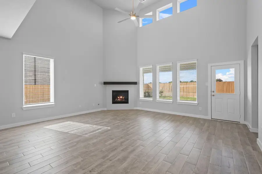 Spacious, unfurnished interior of a new home in Beacon Hill, Waller (Image 9). Spacious, unfurnished interior of a new home in Beacon Hill, Waller (Image 9).