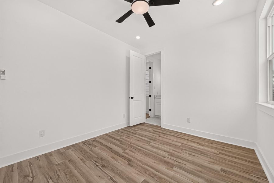 Spacious, unfurnished interior of a new home in , Houston (Image 33).
