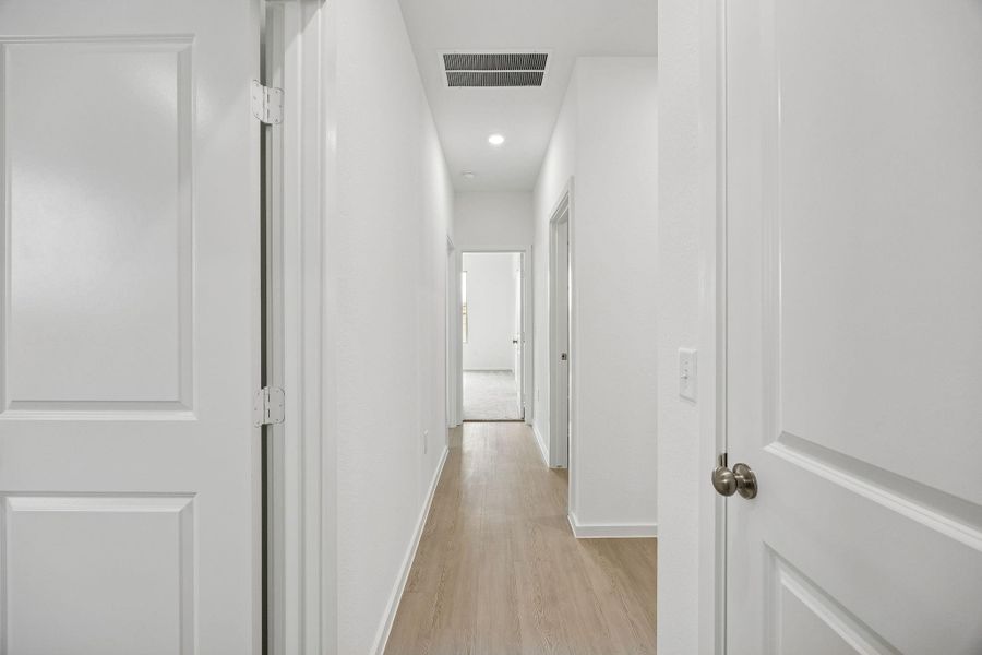 Spacious, unfurnished interior of a new home in Crosby Farms, Crosby (Image 24).