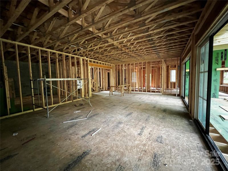 Views of the kitchen and living room. Views of the kitchen and living room.