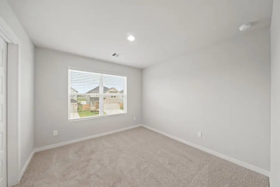 Spacious, unfurnished interior of a new home in Grand Oaks Village, Houston (Image 11). Spacious, unfurnished interior of a new home in Grand Oaks Village, Houston (Image 11).