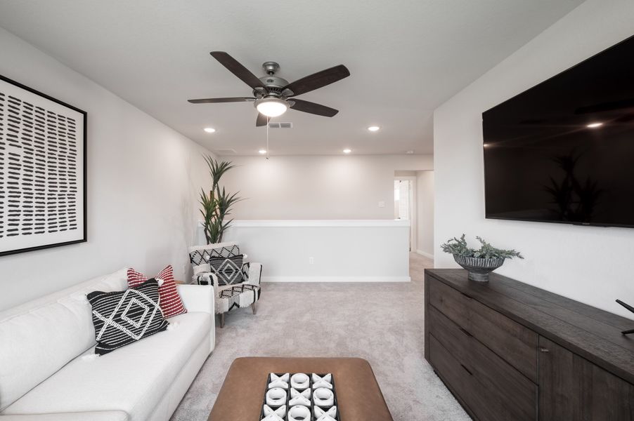 Representative furnished interior of a home built from the Yellowstar by Tri Pointe Homes in Mason Woods, Cypress (Image 32).