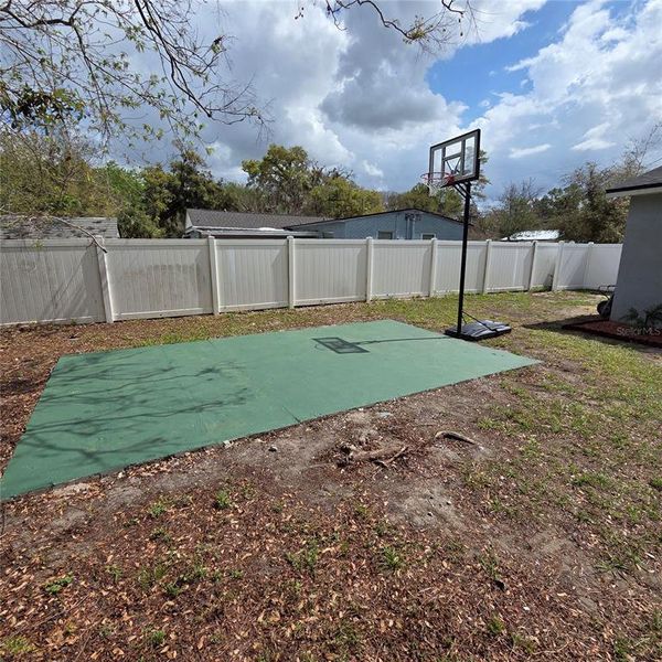 Exterior details and patio area of a home in , Plant City (Image 30).