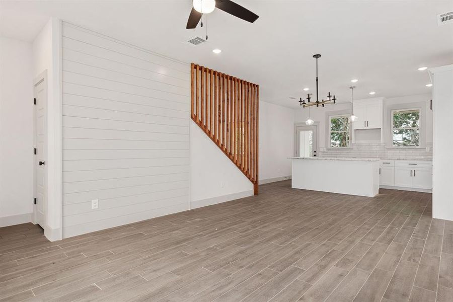 Spacious, unfurnished interior of a new home in Canyon Creek, Granbury (Image 24).