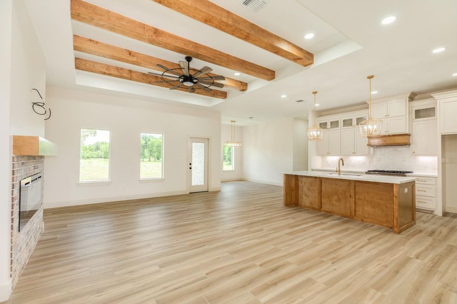 Spacious, unfurnished interior of a new home in , Richwood (Image 28).