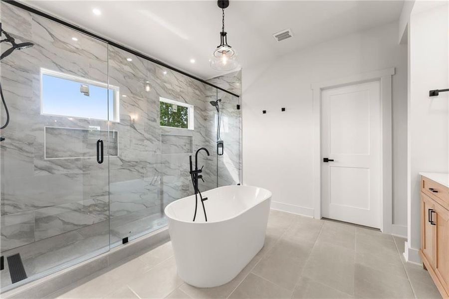 Furnished interior view inside a new home in , Clermont (Image 12).