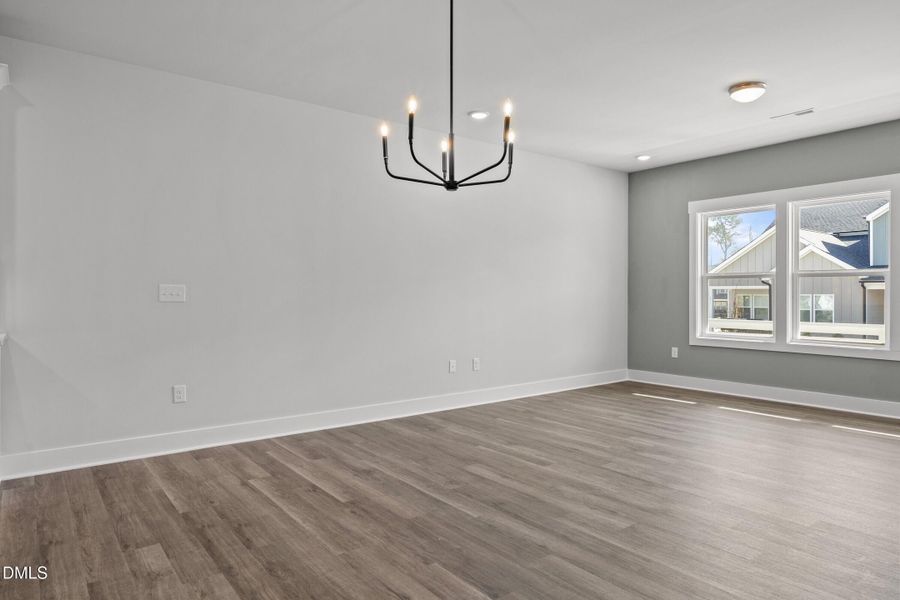 Dining Room - Yin & Yang Interior