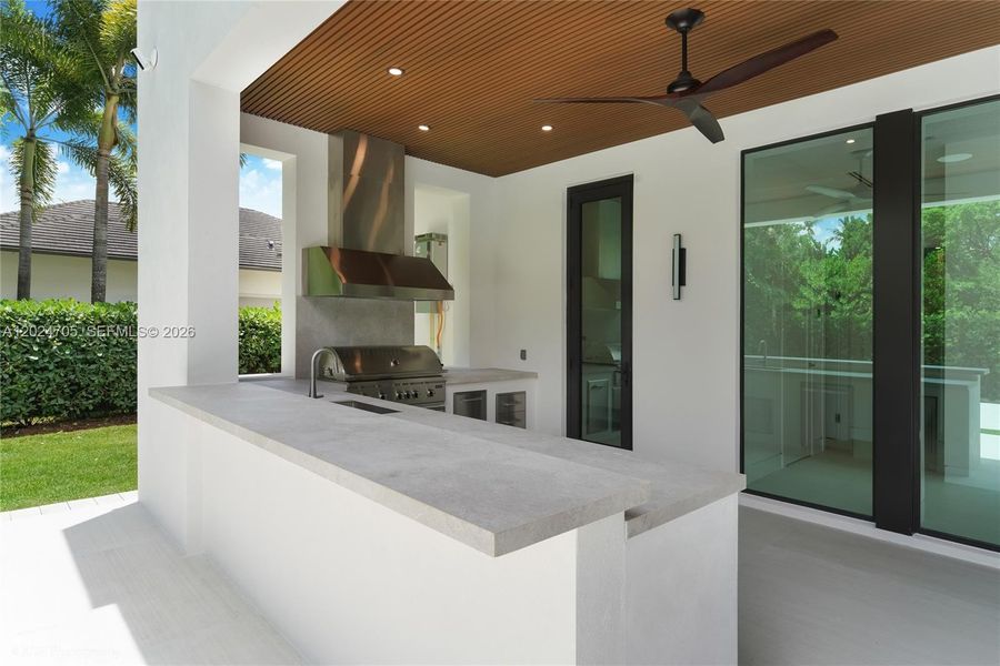 Exterior details and patio area of a home in , Pinecrest (Image 25).