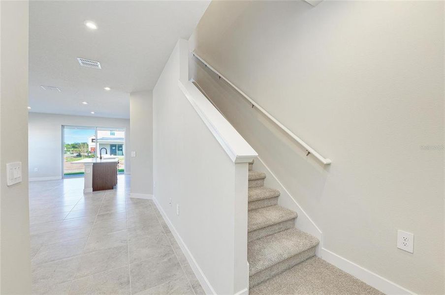 Spacious, unfurnished interior of a new home in , Bradenton (Image 29).