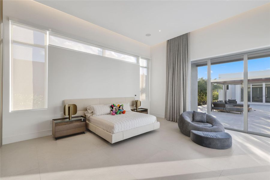 Furnished interior view inside a new home in , Parkland (Image 27).